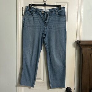 Hollister jeans 15R curvy high-rise Mom jean. Well loved but still has life